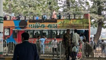 চট্টগ্রাম থেকে রেলের যাত্রী নিয়ে বিভিন্ন গন্তব্যে গেল বিআরটিসি’র ছয় বাস