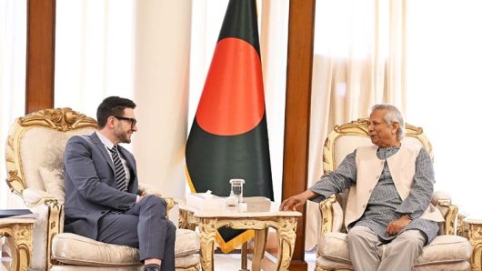 পাচার করা অর্থ ফেরত আনতে ওপেন সোসাইটি ফাউন্ডেশনের সহায়তা চান প্রধান উপদেষ্টা