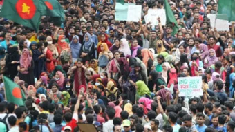 আন্দোলনকারী নারীদের ওপর যৌন নিপীড়নও চালিয়েছে আওয়ামী লীগ
