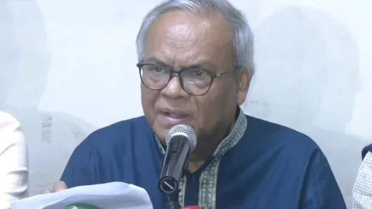 গণতন্ত্র রক্ষায় সরকারের দায়িত্ব অবাধ ও সুষ্ঠু নির্বাচন দেয়া : রিজভী