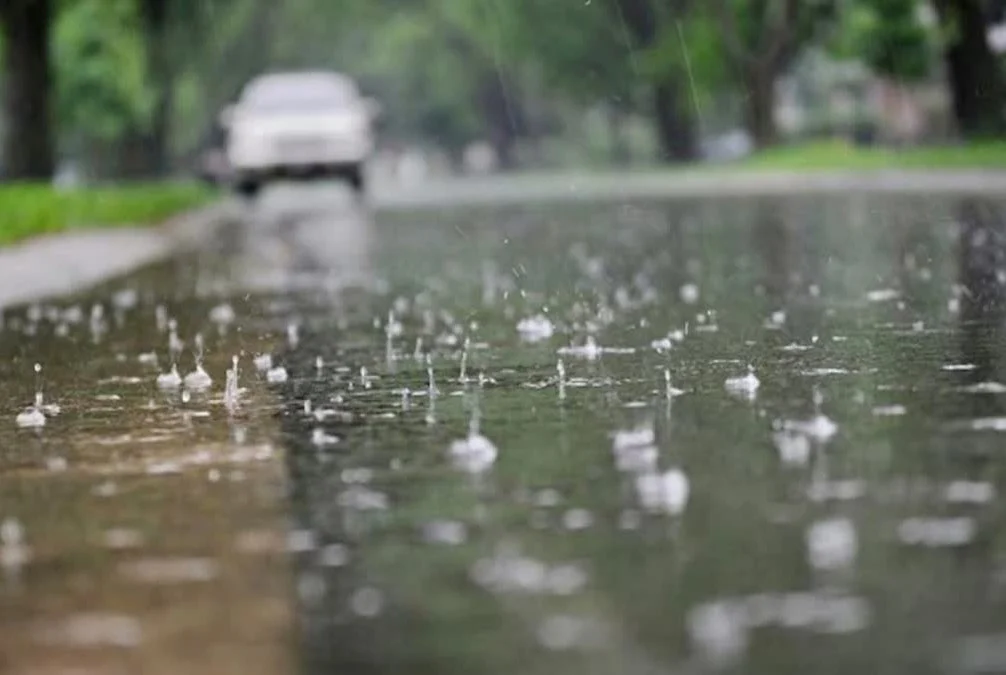 বিভিন্ন জেলায় বজ্রসহ বৃষ্টির পূর্বাভাস