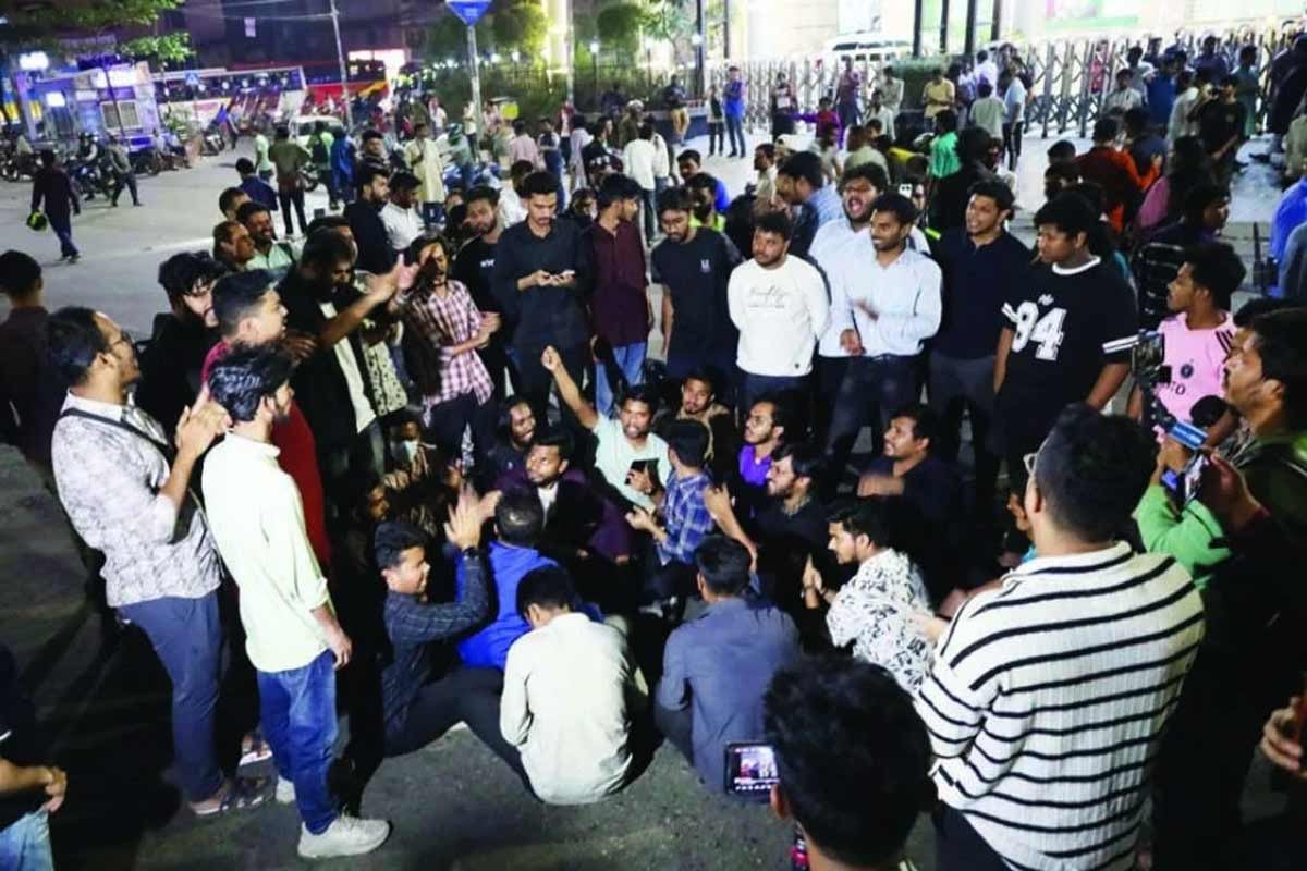 বেসরকারি বিশ্ববিদ্যালয়ের শিক্ষার্থীদের কর্মসূচি স্থগিত