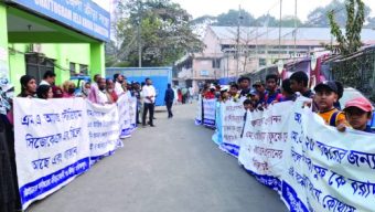 এবার নারী ও শিশু ক্রীড়াবিদদের মানববন্ধন