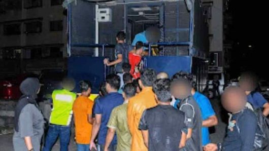 মালয়েশিয়ায় বাংলাদেশিসহ ৩৭ অবৈধ অভিবাসী গ্রেফতার