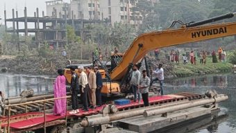 লাল গালিচা নাকি কার্পেট বিতর্কে উপদেষ্টা আসিফের পোস্ট