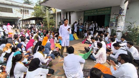 “শেবামেক-এ শিক্ষক সংকটে  বিক্ষোভ”