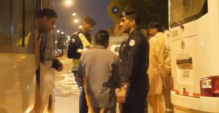 কুয়েতে আইন লঙ্ঘন: ৩৫ হাজার প্রবাসীকে ফেরত