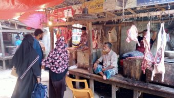 রমজানে মাংসর বাজারে চড়াদাম।