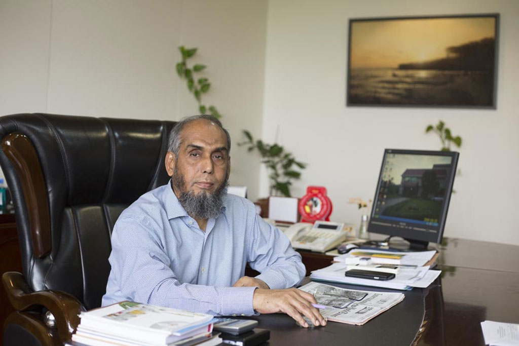 শেয়ার কারসাজি: বিকন ফার্মার এমডি ও তাঁর পরিবারকে ৩.৮৫ কোটি টাকা জরিমানা