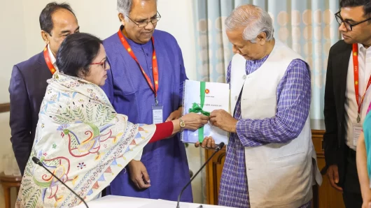 গণমাধ্যম সংস্কার কমিশনের কিছু প্রস্তাব দ্রুত বাস্তবায়নের উদ্যোগ নেয়া হবে : প্রধান উপদেষ্টা