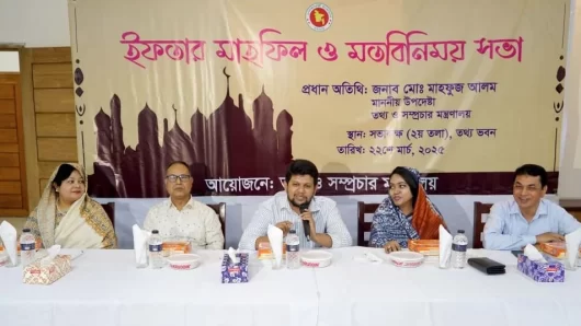 জনগণের নিকট দায়বদ্ধতা না থাকলে গণমাধ্যমের স্বাধীনতা অর্থহীন : তথ্য উপদেষ্টা