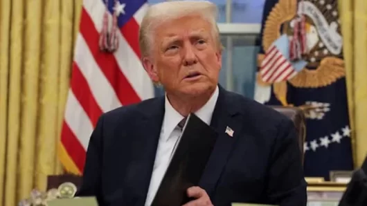 ইউক্রেনকে সামরিক সহায়তা বন্ধের নির্দেশ ট্রাম্পের: হোয়াইট হাউস কর্মকর্তা