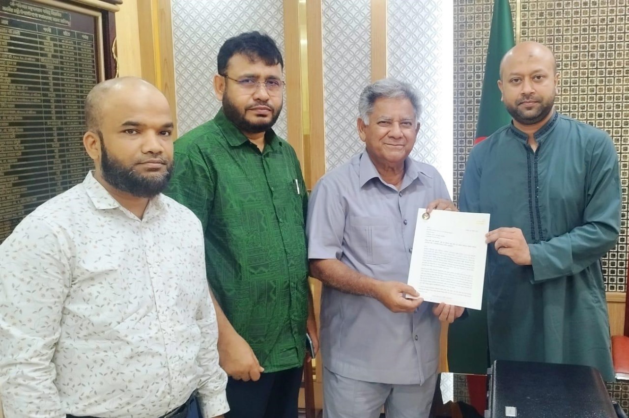 ” বরিশালে এবি পার্টির স্মারকলিপি প্রদান “