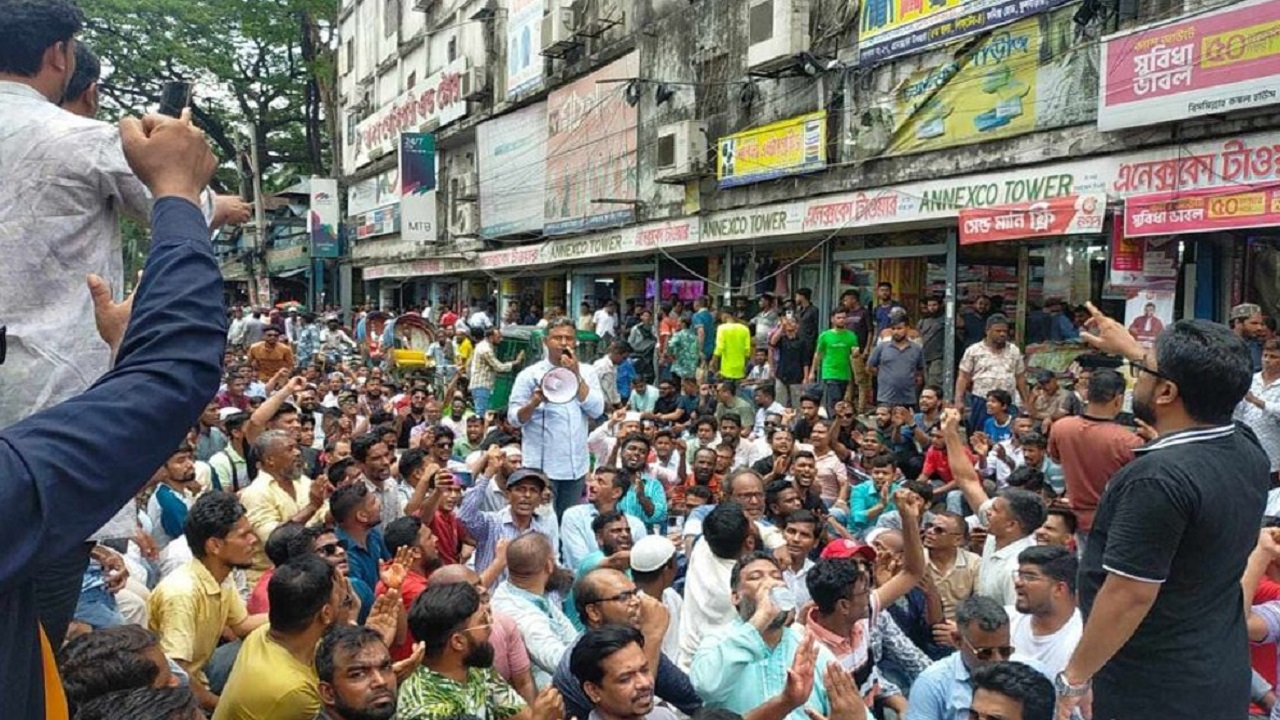 ইশরাক সমর্থকদের নগর ভবন ‘ব্লকেড’ কর্মসূচি