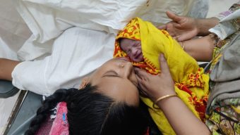 সংকটেও ঈদের ছুটির ১০ দিনে মা ও শিশু