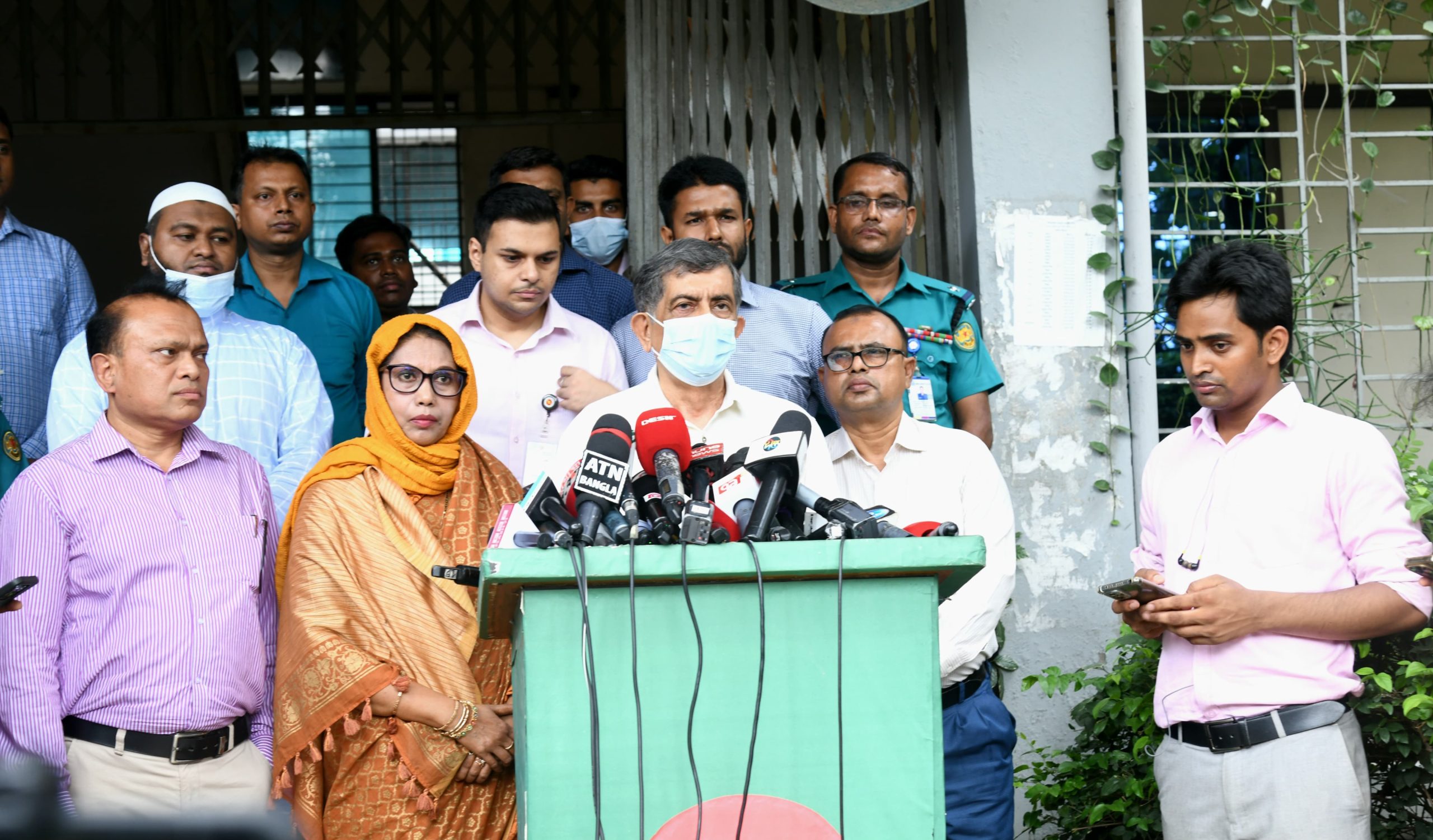 সকলে সচেতন থাকলে প্রশ্নফাঁসের সুযোগ পাবে না অসাধু চক্র: শিক্ষা উপদেষ্টা