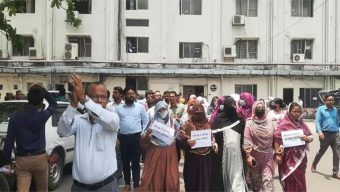 সরকারি চাকরি অধ্যাদেশ বাতিলের দাবিতে সচিবালয়ে টানা আন্দোলন