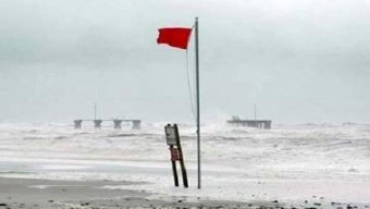 উপকূলীয় এলাকায় ঝোড়ো হাওয়ার সম্ভাবনা, সমুদ্রবন্দরে ৩ নম্বর সতর্কসংকেত