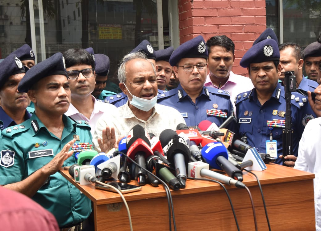 বিমানবন্দর, ইন্ডাস্ট্রিয়াল পুলিশ হেডকোয়ার্টার্স ও উত্তরা পূর্ব থানা পরিদর্শনকালে