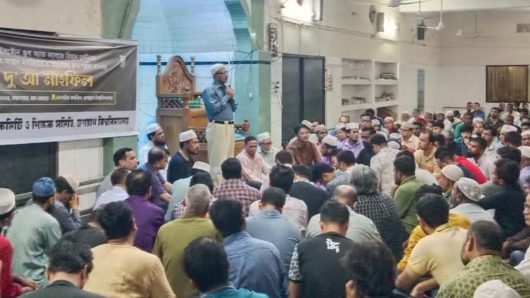 মর্মান্তিক বিমান দুর্ঘটনায় নিহতদের স্মরণে জবিতে দোয়া মাহফিল
