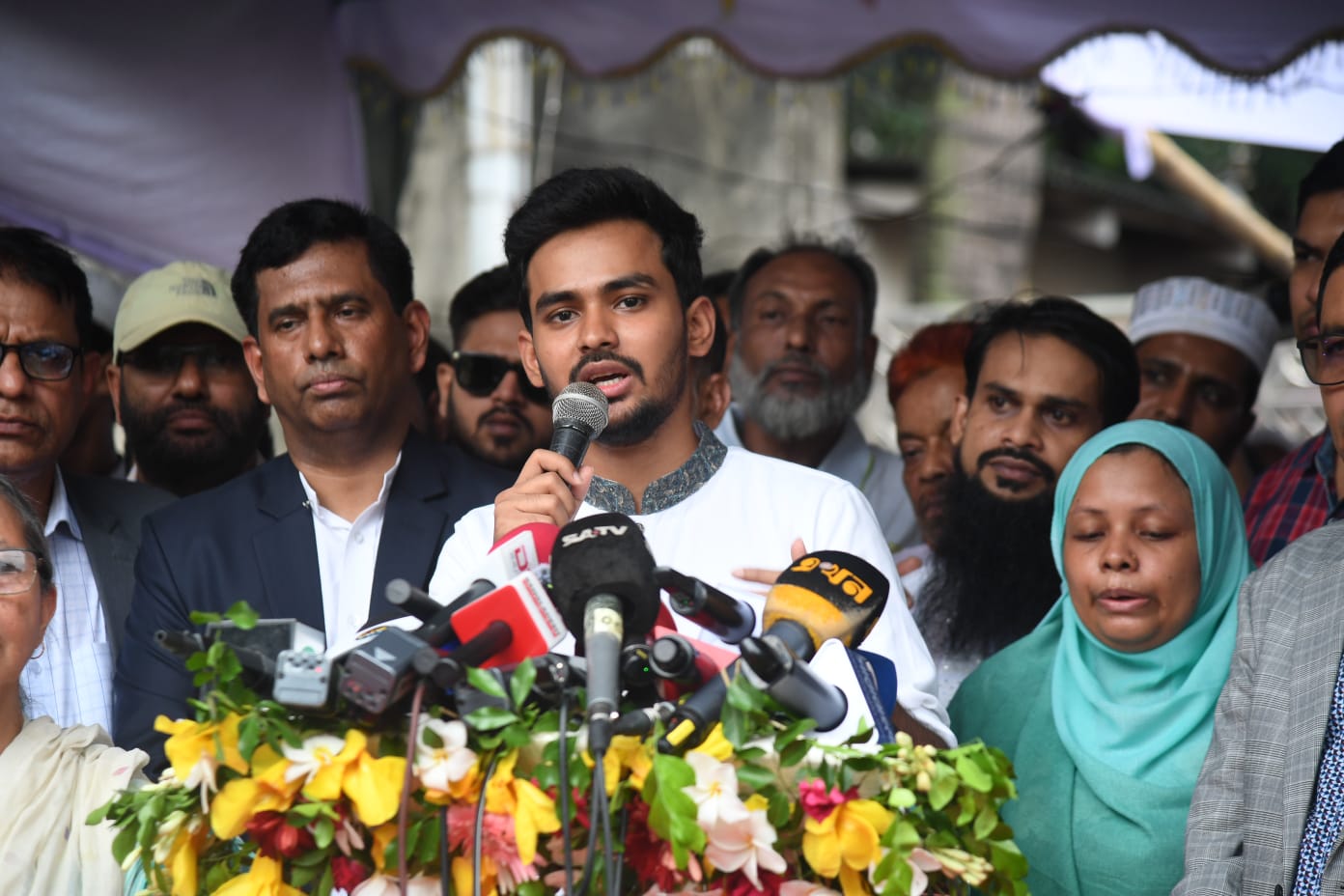 শহীদ শাহারিয়ার খান আনাস সড়ক” এবং “শহীদ জুনায়েদ চত্বর” এর শুভ উদ্বোধন করেন স্থানীয় সরকার উপদেষ্টা