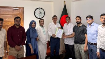 শিক্ষা উপদেষ্টার সাথে উর্দুভাষীদের একটি প্রতিনিধি দলের সাক্ষাৎ