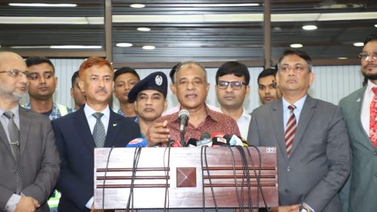 জনবল নিরূপণেই তৃতীয় টার্মিনাল পরিদর্শন: স্বরাষ্ট্র উপদেষ্টা জাহাঙ্গীর আলম চৌধুরী