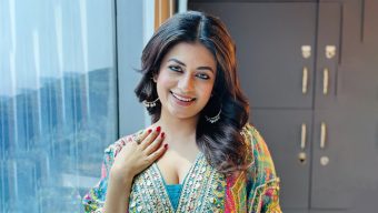 জনপ্রিয়তা ও প্রস্তাবে ভাসছেন মন্দিরা চক্রবর্তী: ঈদের ‘নীলচক্র’ বদলে দিলো ক্যারিয়ার