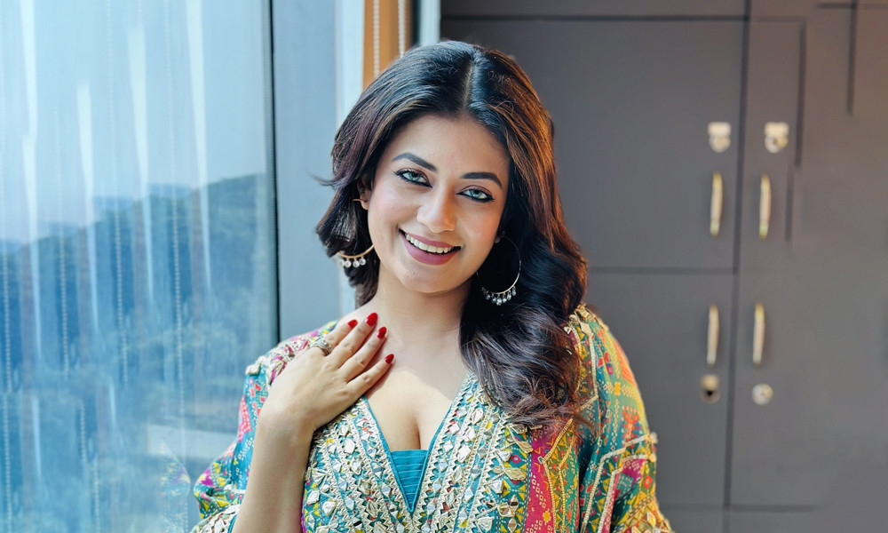 জনপ্রিয়তা ও প্রস্তাবে ভাসছেন মন্দিরা চক্রবর্তী: ঈদের ‘নীলচক্র’ বদলে দিলো ক্যারিয়ার