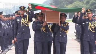 বীর বিদায় পাইলট তৌকিরকে, কুর্মিটোলায় সামরিক মর্যাদায় জানাজা