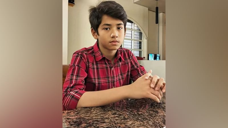 ছেলের অবস্থা জানতে এসে বাবার চোখে জল, জীবনযুদ্ধে লড়ে যাচ্ছে জারিফ