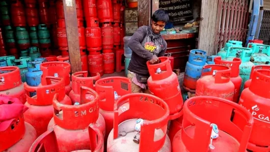 দাম কমলো ১২ কেজি এলপি গ্যাসের