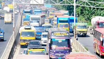 ঢাকা-চট্টগ্রাম মহাসড়কে ৪১ কিলোমিটার যানজট
