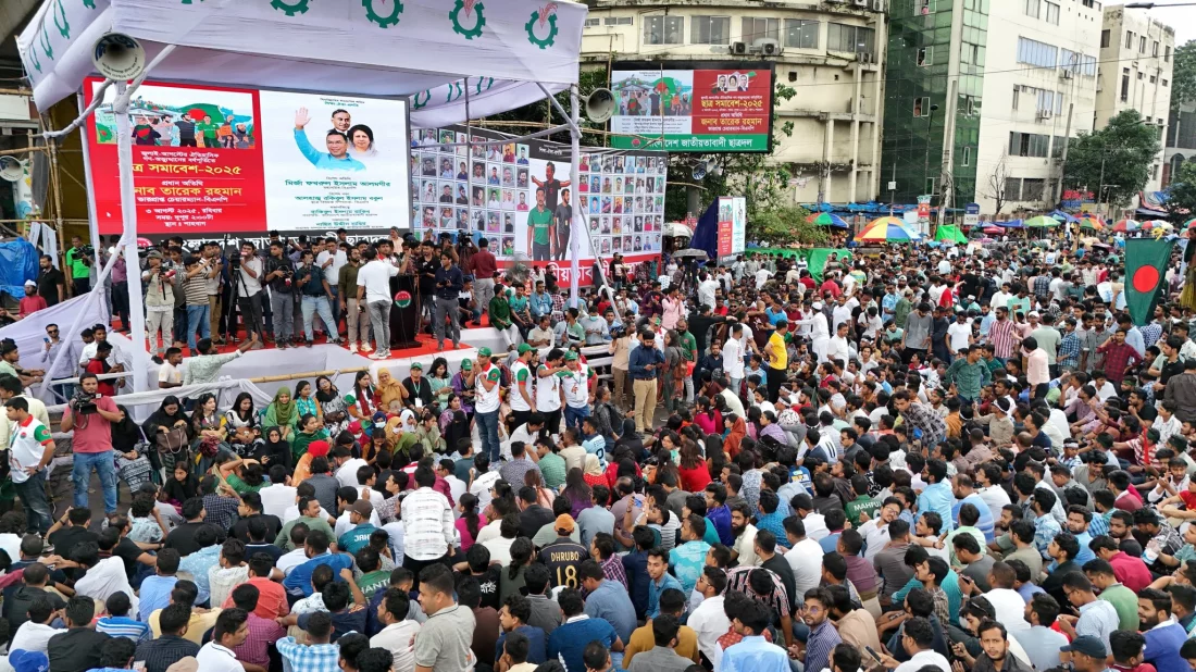 ছাত্রদলের নেতাকর্মীদের স্লোগানে মুখর শাহবাগে সমাবেশস্থল