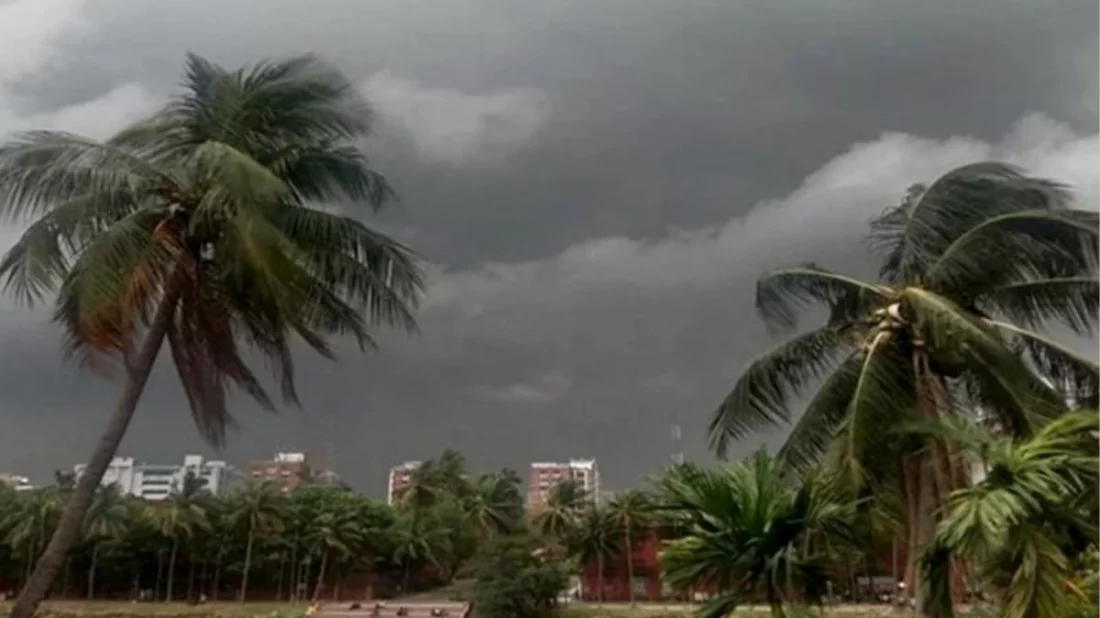 দেশের সাতটি অঞ্চলের ওপর দিয়ে দুপুরের মধ্যে ঝড় বয়ে যেতে পারে