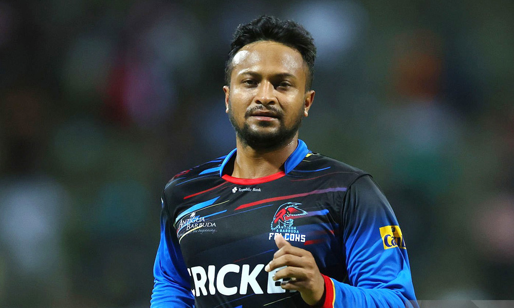 ব্যাটে ব্যর্থ হলেও বল হাতে ২ রানে ১ উইকেট সাকিবের