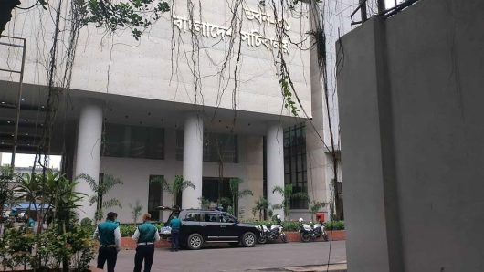 সচিবালয়ে প্রধান উপদেষ্টা, কঠোর নিরাপত্তা