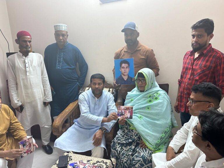 গুম হওয়া ছাত্রনেতার পরিবারের খোঁজ নিলেন এম কফিল উদ্দিন আহমেদ