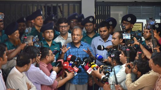 “রায়ের বাজার গণকবরে ১১৪ শহিদের লাশ ডিএনএ টেস্টে শনাক্ত করা হবে: স্বরাষ্ট্র উপদেষ্টা”