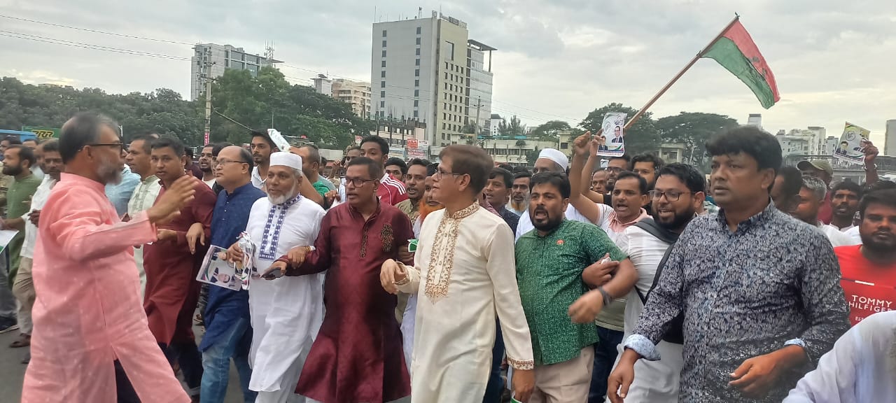 জিয়ার আদর্শ ও তারেক রহমানের ৩১ দফা বাস্তবায়নে লিফলেট বিতরণ
