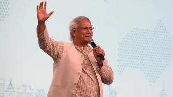 গ্যালারিতে বসে দেখার দিন শেষ, আমরা এখন নিজে খেলব: প্রধান উপদেষ্টা