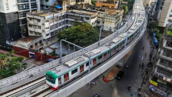 ট্রেন–মেট্রোরেলে শিক্ষার্থী ও দাঁড়ানো যাত্রীদের হাফ ভাড়া চেয়ে আদালতে রিট