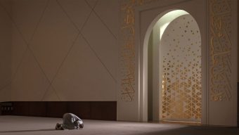 দাঁতে আটকে থাকা খাবার খেয়ে ফেললে কি নামাজ হবে?