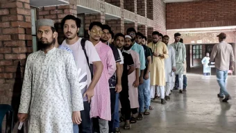 জাকসু নির্বাচনে ভোটগ্রহণ শুরু