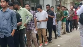 এক পোলিং অফিসারকে অব্যাহতি