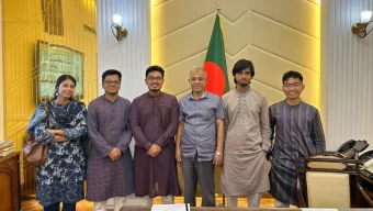 দুর্গাপূজার নিরাপত্তায় স্বরাষ্ট্র উপদেষ্টার সঙ্গে ডাকসু নেতাদের সাক্ষাৎ