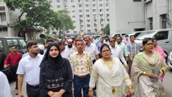 বিভিন্ন দাবিতে সচিবালয়ে কর্মচারীদের বিক্ষোভ