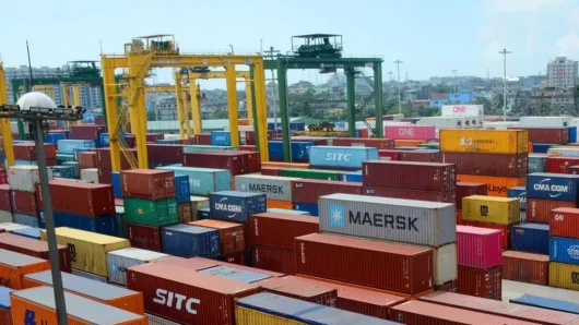 বিধিনিষেধ তুলে দেওয়া হচ্ছে পণ্য আমদানির এলসি খোলায়