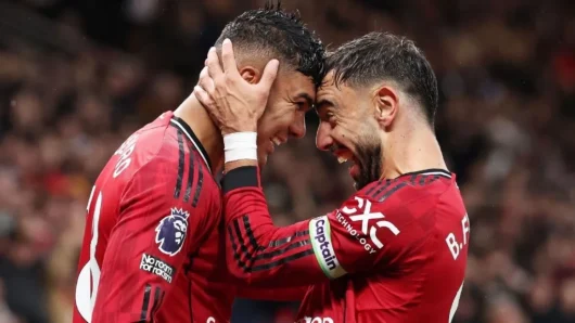 ২ লাল কার্ডের নাটকীয় ম্যাচে চেলসিকে হারাল ম্যানইউ