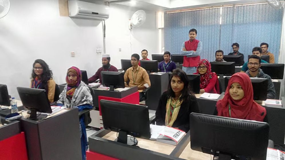 বিনা মূল্যে দুই লাখ টাকার আইটি প্রশিক্ষণ নেওয়ার সুযোগ